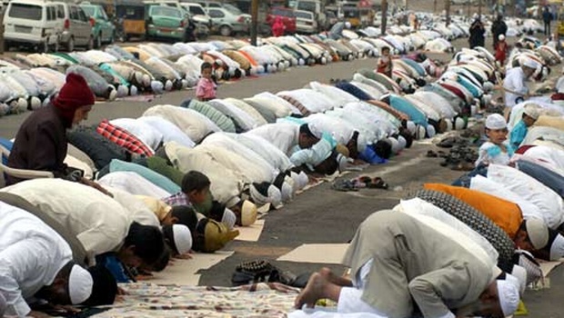eidgahmiraalamgearedupforeidulfitrprayers